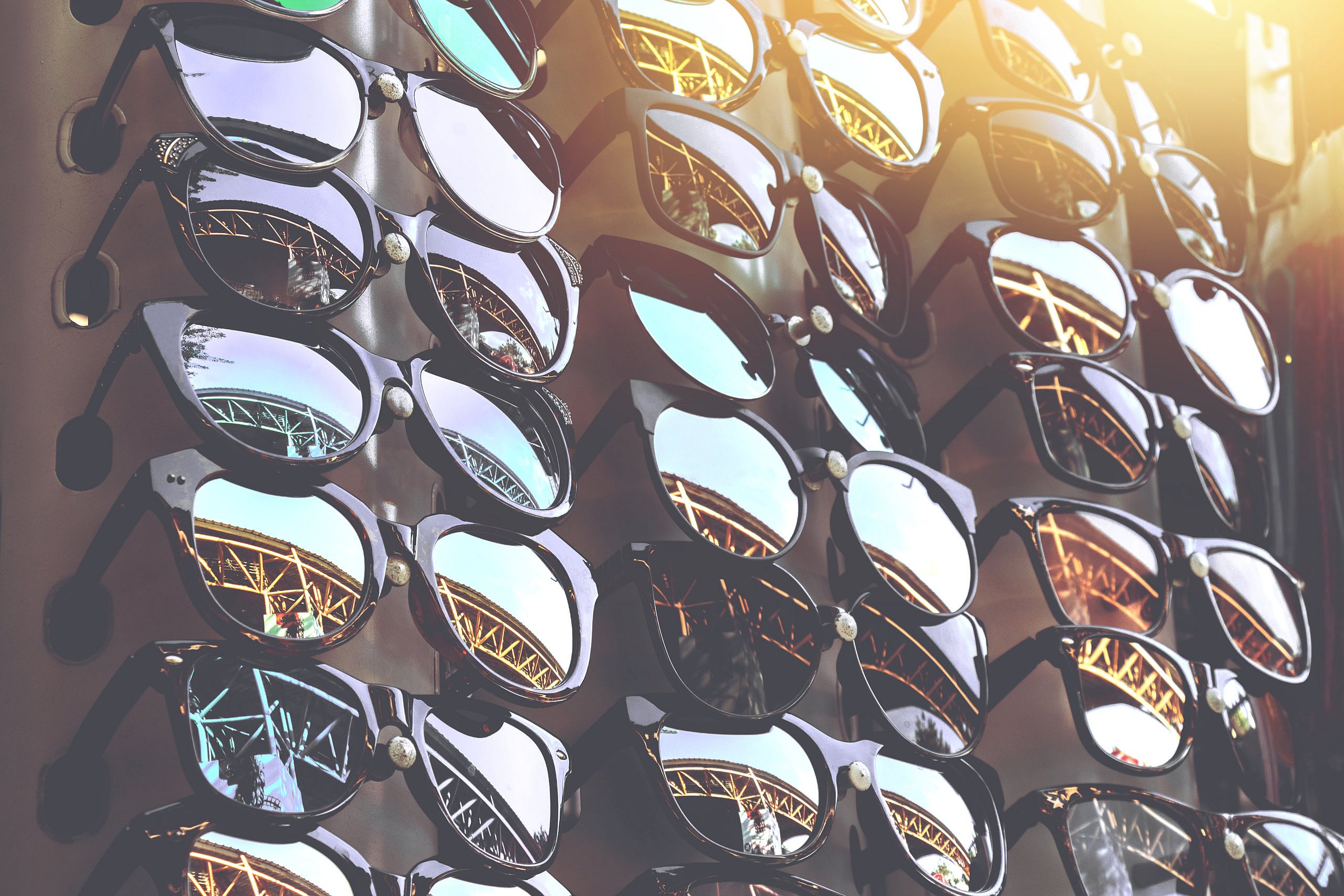 New York, NY - November 9, 2020: Street vendors sell counterfeits goods  like bags, sunglasses, belts and watches on Canal street and Broadway  corners Stock Photo - Alamy